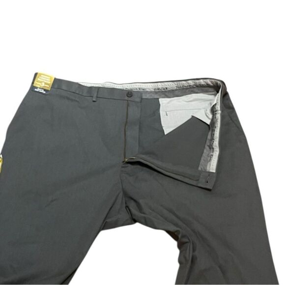 Haggar Flat Front Comfort Waistband Trousers in Charcoal, Size 46X29, NWT - Picture 3 of 9